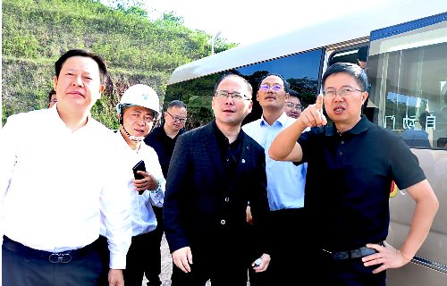 宜賓市南溪區(qū)委書(shū)記、南溪經(jīng)開(kāi)區(qū)黨工委書(shū)記劉剛率隊(duì)調(diào)研遠(yuǎn)東宜賓智能產(chǎn)業(yè)園