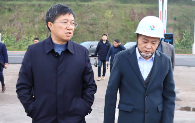 南溪區(qū)委書記、南溪經(jīng)開區(qū)黨工委書記劉剛率隊(duì)調(diào)研遠(yuǎn)東股份宜賓智能產(chǎn)業(yè)園